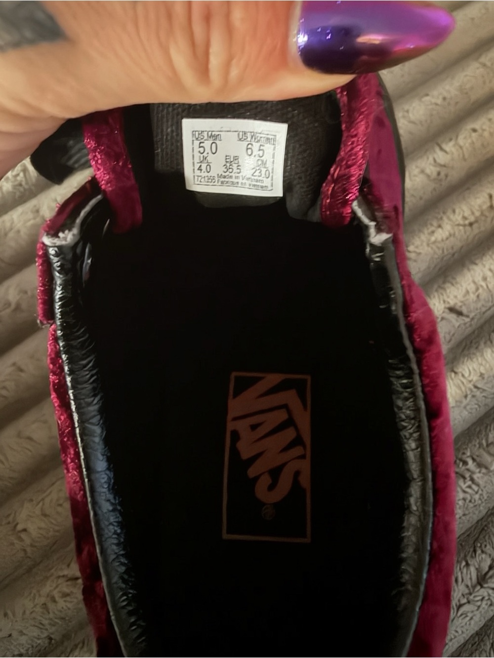 Velvet Vans - Picture 3 of 3